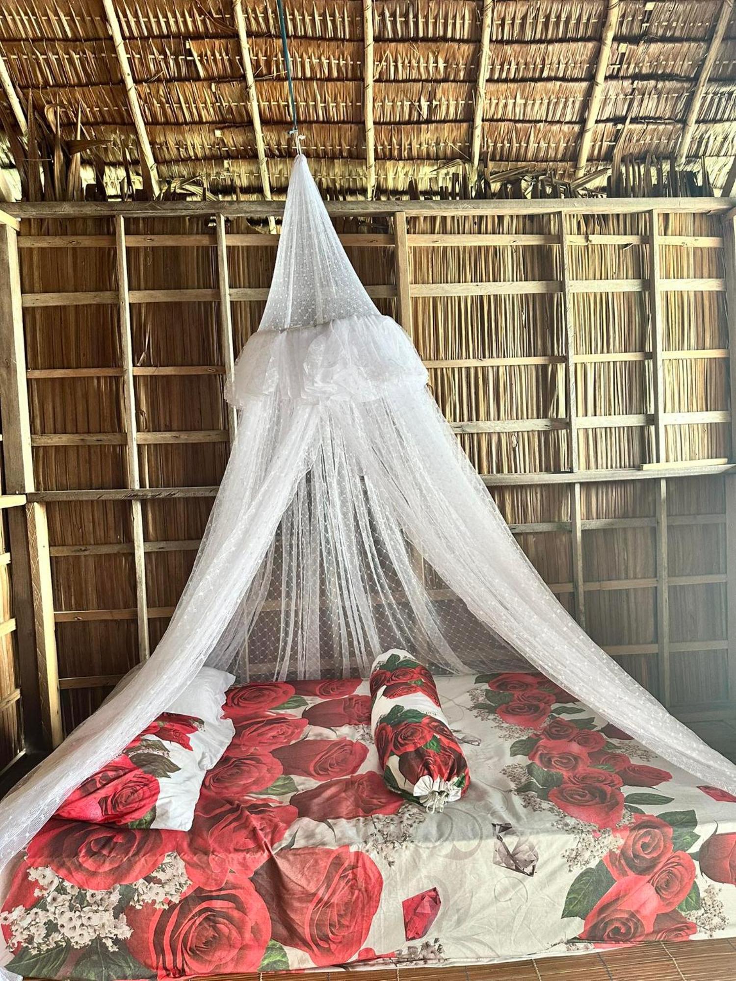 Nyanse Homestay - Raja Ampat Besir Buitenkant foto