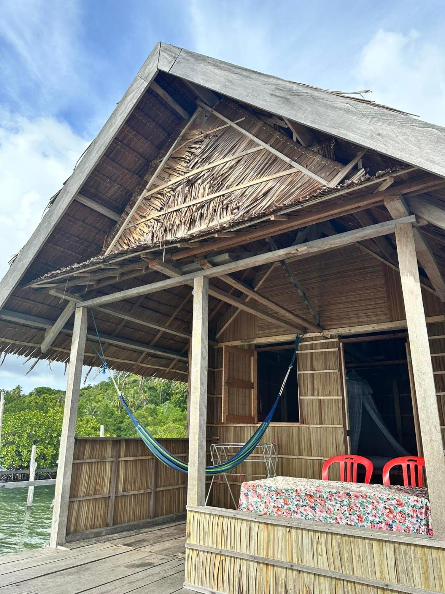 Nyanse Homestay - Raja Ampat Besir Buitenkant foto