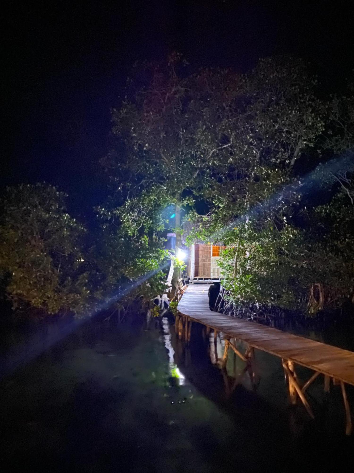 Nyanse Homestay - Raja Ampat Besir Buitenkant foto
