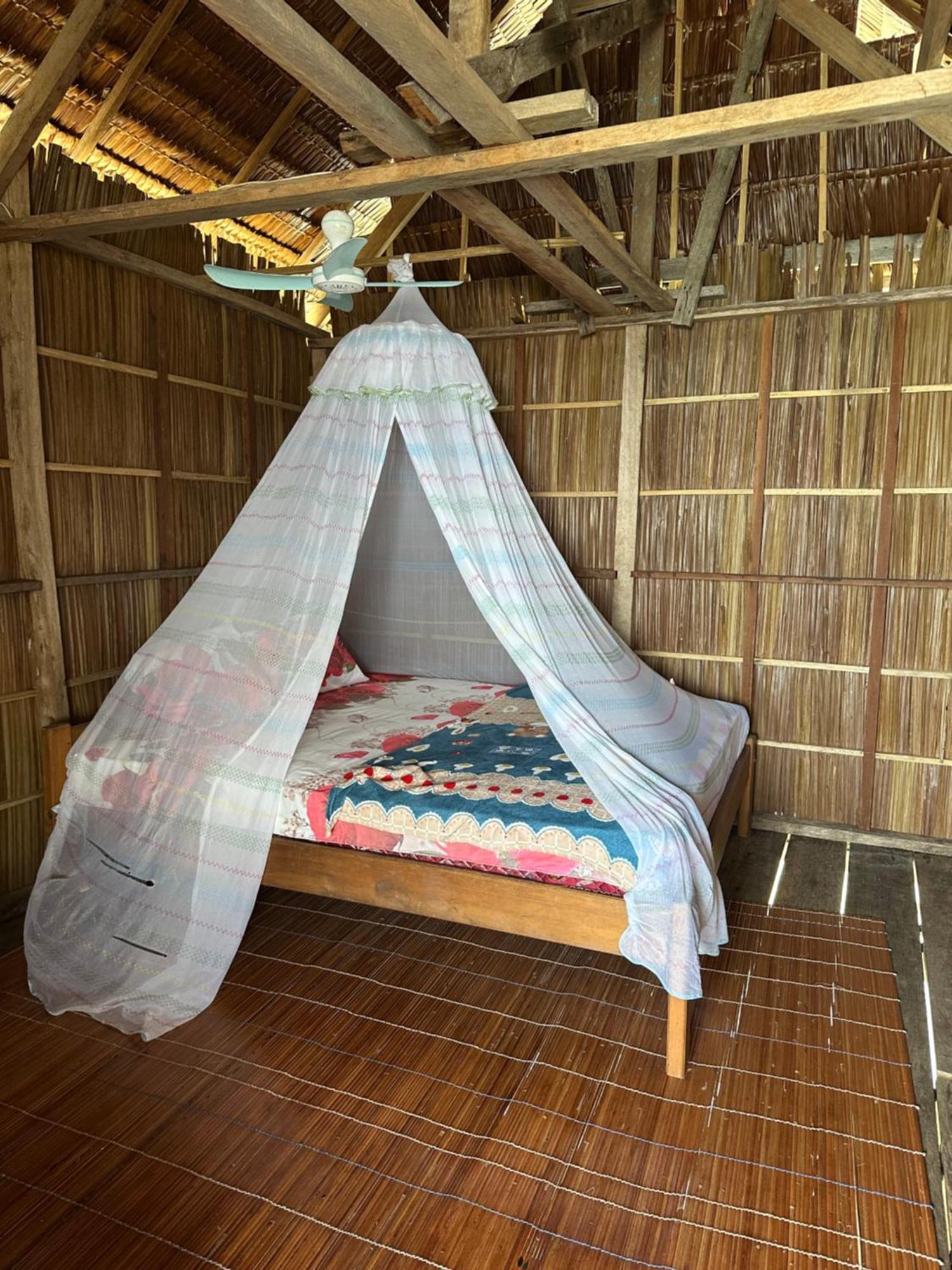 Nyanse Homestay - Raja Ampat Besir Buitenkant foto