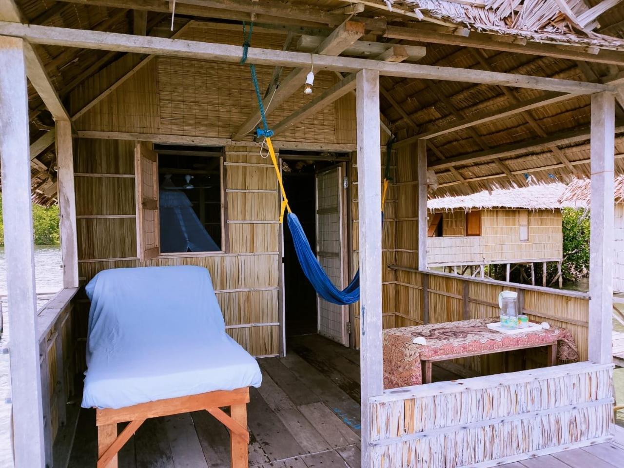 Nyanse Homestay - Raja Ampat Besir Buitenkant foto
