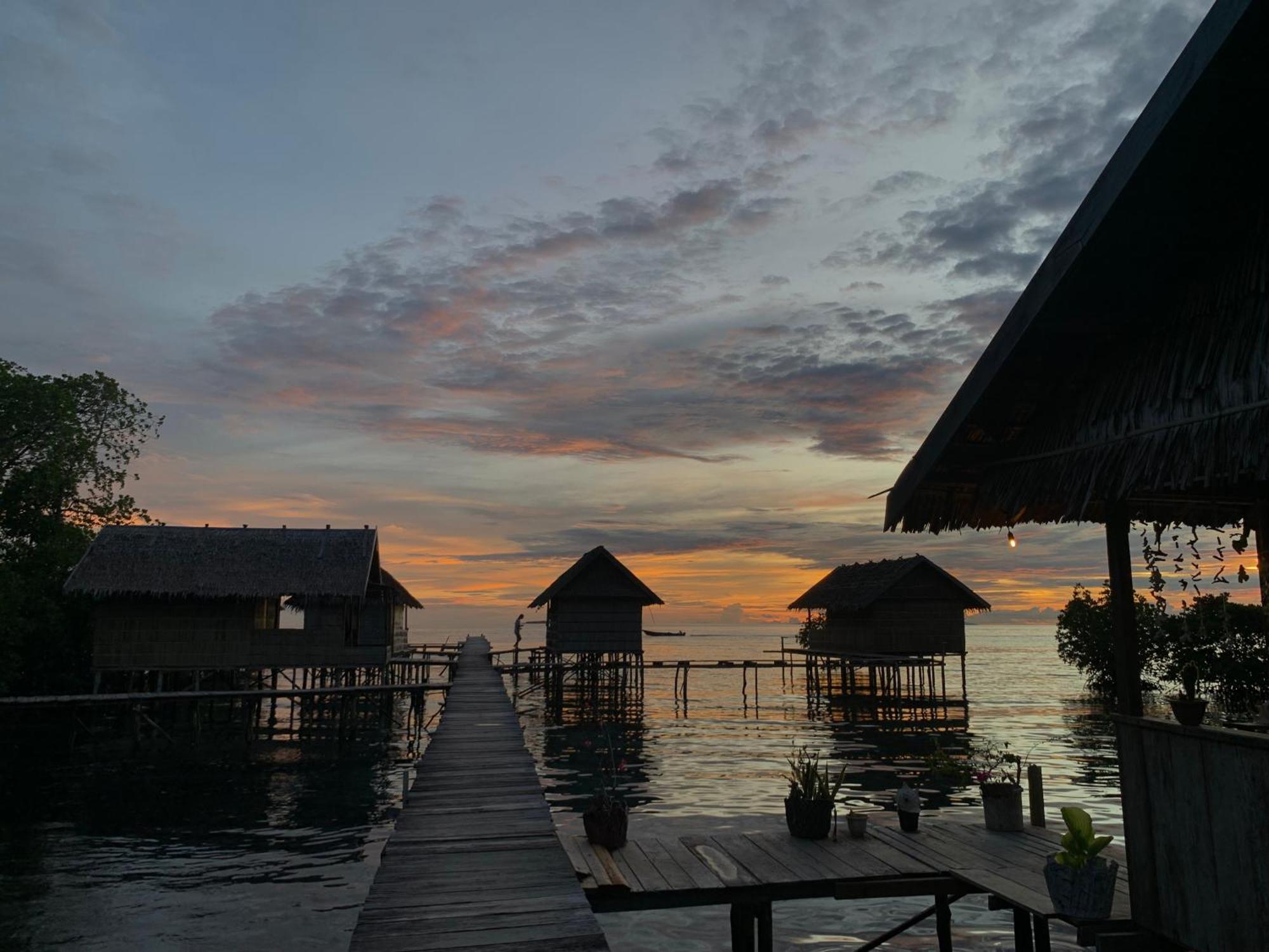 Nyanse Homestay - Raja Ampat Besir Buitenkant foto